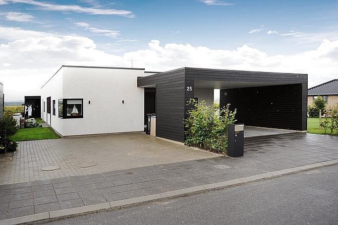 Навес у частного дома