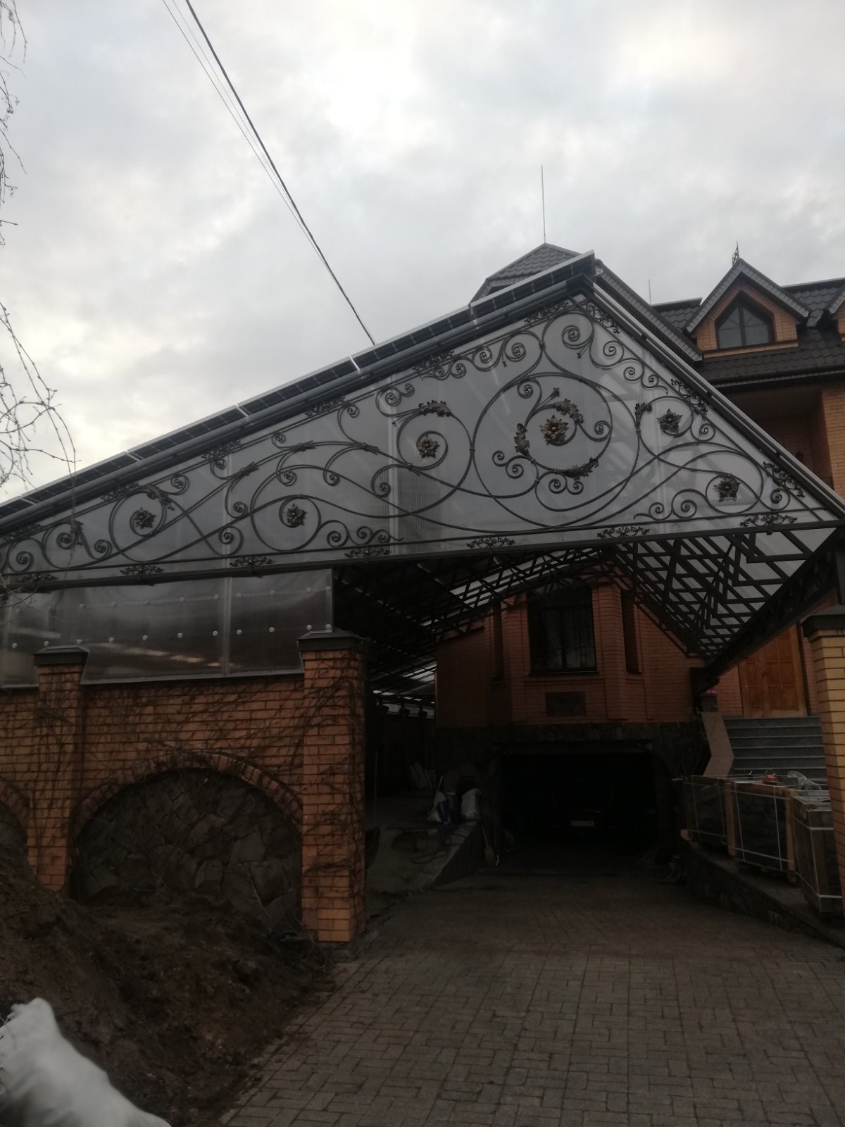 Навесы из металла и кованные навесы